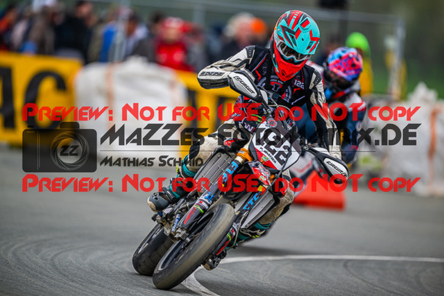 MaZZes_FotoMatrix_230507_2033 | S4