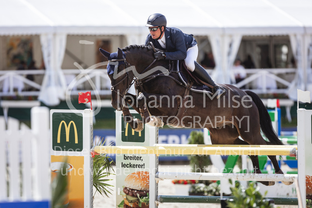 240714_BHO_M2-Spr-2-313 | Deine schönsten Turniermomente als professionelle Fotos! Entdecke hochwertige Pferdesport-Fotografie im Online-Shop. Jetzt Fotos finden & bestellen!