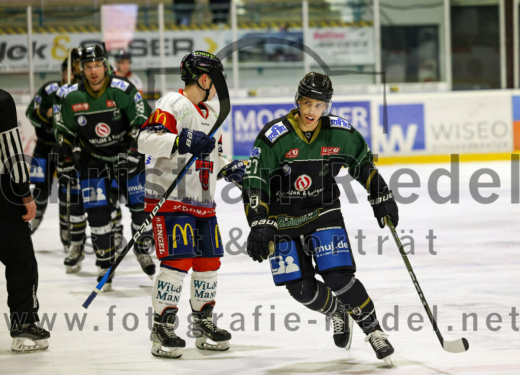 2023-02-19_028_TSV_Erding_gegen_VfE_Ulm-Neu-Ulm | Erding, Deutschland, 19.02.2023:
Eishockey, Bayernliga Meisterrunde Gruppe B 2022 / 2023, 5. Spieltag, TSV Erding gegen VfE Ulm/Neu-Ulm, Endergebnis: 

Mark Waldhausen (Erding Gladiators, #27)

Foto: Christian Riedel / fotografie-riedel.net