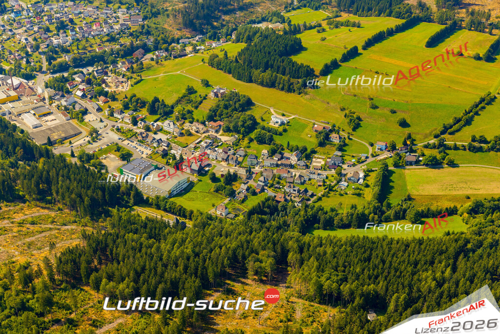 Schöne Luftaufnahme als Geschenk in Kleintettau Tettau - Die Luftbildaufnahme wurde 2025 vom UL-Flugzeug heraus erstellt ( keine Drohne ) - Hochauflösende Luftaufnahme -Nicht vergleichbar mit Google Maps oder Satelittenbilder- Die Geschenkidee !Mit Lizenz und Bildrechte bestellbar
