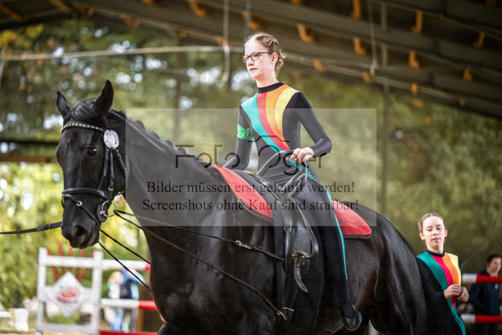 DOS_0069 | Entdecke hochwertige Reitturnierfotos von Foto Oger. Professionell, emotional und authentisch – jetzt Lieblingsmomente im Shop bestellen.Deutschlandweite Turnierfotografie. - Realisiert mit Pictrs.com