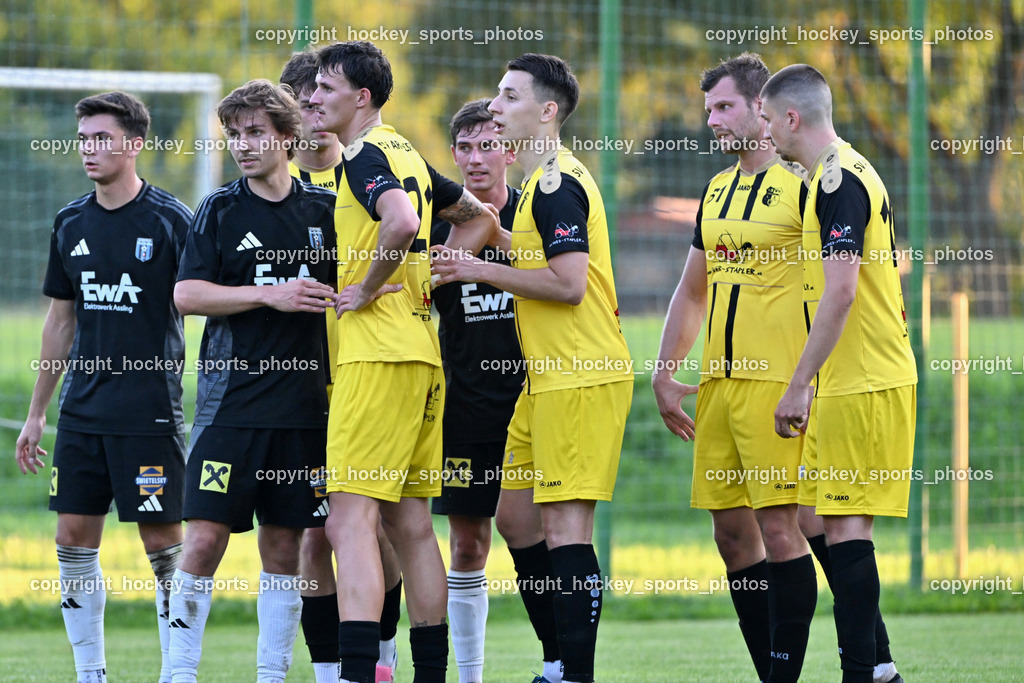 SV Arnoldstein vs. URC Thal Assling | #21 Michael Fellner SV Arnoldstein, #31 Roman Binter SV Arnoldstein, #14 Edis Sehic SV Arnoldstein, SV Arnoldstein vs. URC Thal Assling, SV Arnoldstein vs. URC Thal Assling am 09.08.2025 in Arnoldstein (Waldparkstadion Arnoldstein), Austria, (Photo by Bernd Stefan)