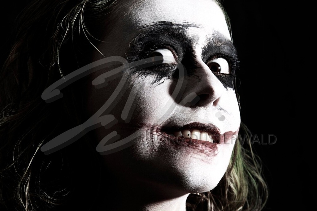 Bodypainting-JOKER_3362 | #007 | Modell: Madi | Foto: Tschiponnique Skupin - Realisiert mit Pictrs.com