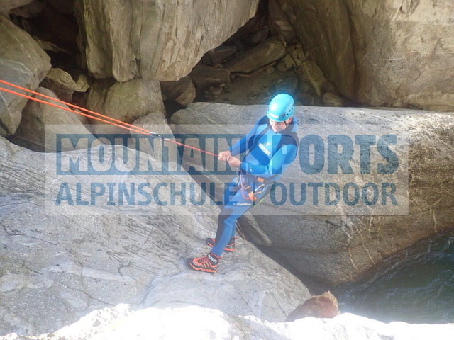 P9210078 | Bestelle die Bilder deines Berg- oder Wasser-Abenteuers mit Mountain Sports bequem von zu Hause aus direkt über unseren Online Fotoshop von pictrs.com. - Realisiert mit Pictrs.com