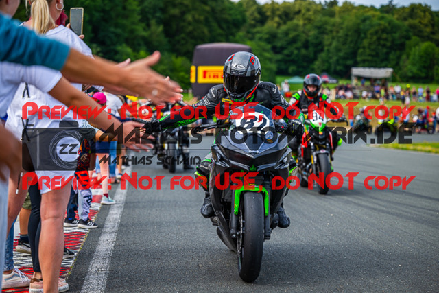 MaZZes_Fotomatrix_20230723_6021986_6050 | TWIN CUP