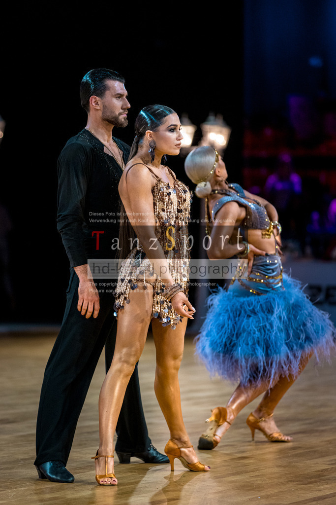 20251213_Baltic-GP_2067-2 | Tanzsportbilder, Standardtanz, Lateintanz, WDSF, DTV, LTVB, dancecomp, goc, hessen tanzt, blaues band der spree, walzer, tango, wiener walzer, slowfox, quickstepp, samba, rumba, cha-cha-cha, paso doble. jive, hd-kroft photography, turniertanzsport