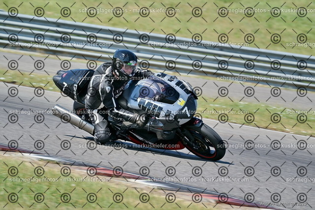25bt04-0335 | markuskiefer.com - Realisiert mit Pictrs.com