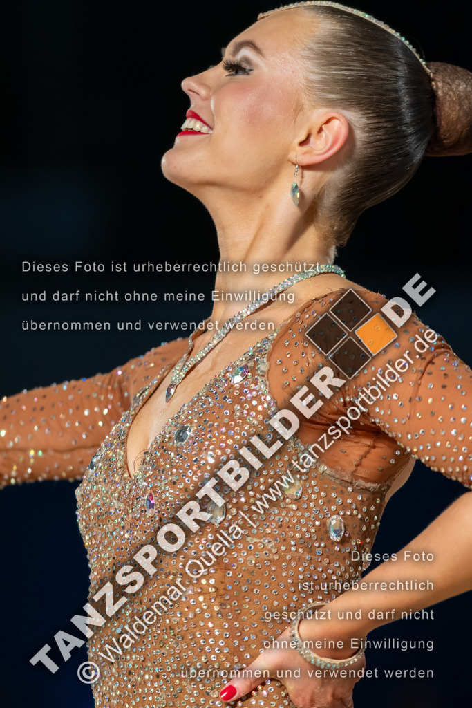 20260321-01980 | Hier finden Sie Tanz Bilder vom Latein und Standard Formationen tanzen. Sportbilder vom Tanzsport. Schöne Fotos und von Weltmeisterschaft, Europameisterschaft, Bundesliga, Regionalliga, Oberliga und Landesliga sowie von GOC Stuttgart, DanceComp, WM Bremen