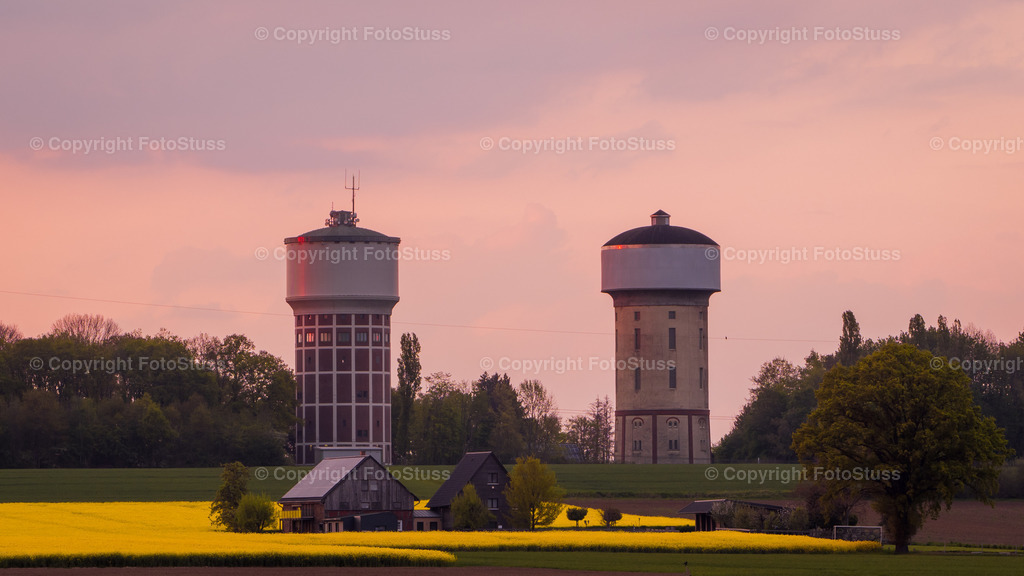 Wassertürme in Hamm Berge | Die Wassertürme in Hamm Berge im Ruhrgebiet sind schon von weitem zu sehen. Zur Rapsblüte wirken Sie besonders schön. - Realisiert mit Pictrs.com
