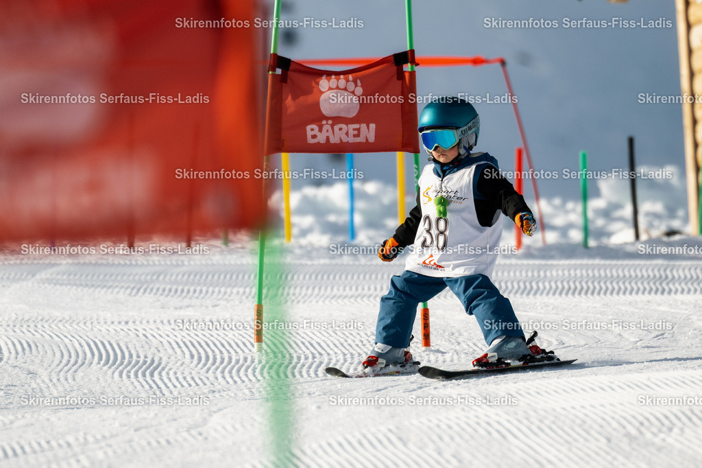 SRS_12.12.2025_0126 | SRS_12.12.2025_0126 - Realisiert mit Pictrs.com