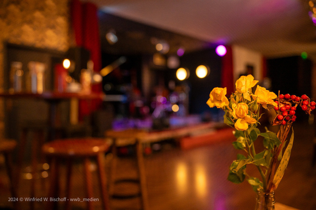 wwb-2411-0008 | <Fotografie> <Video> <Film> <Winfried Bischoff> - Realisiert mit Pictrs.com