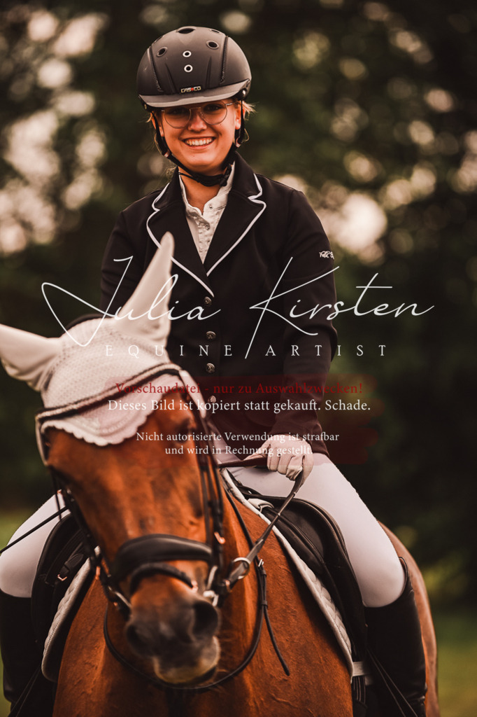 DSC_7023 | Pferde- und Turnierfotografie in Westsachsen. Pferdeportraits, Auftragszeichnungen und intuitive Kunst.