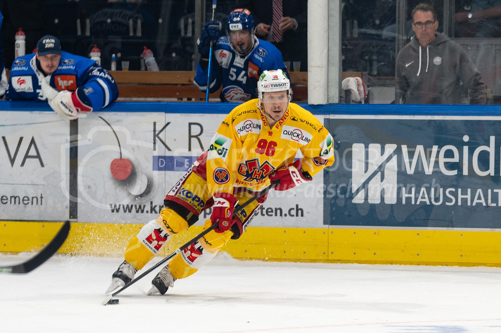 Playoffs: ZSC Lions - EHC Biel-Bienne | 27.03.2022, Zürich, Hallenstadion, Playoffs: ZSC Lions - EHC Biel-Bienne, #96 Damien Brunner (Biel). - Realisiert mit Pictrs.com