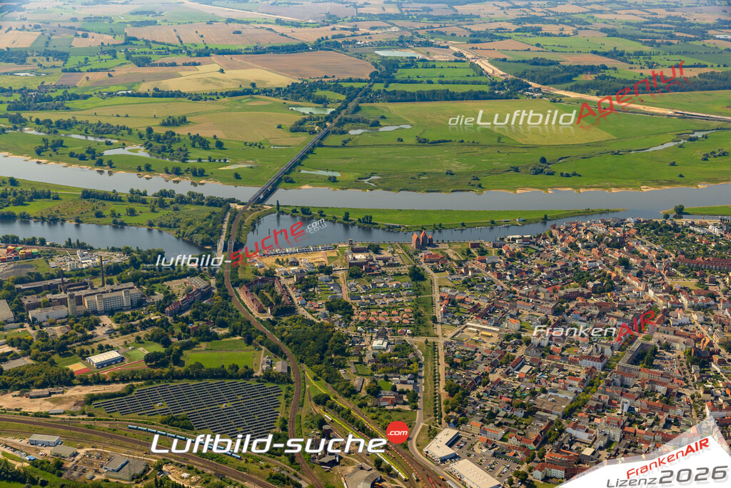 Bahngleis Wittenberge Bild- Das Luftbild wurde 2025 vom UL-Flugzeug heraus erstellt ( keine Drohne bzw. Drohnenaufnahme ) - Hochauflösende Luftaufnahme -Nicht vergleichbar mit Google Maps oder Satelittenbilder- Die Geschenkidee !Mit Lizenz und Bildrechte bestellbar - CC