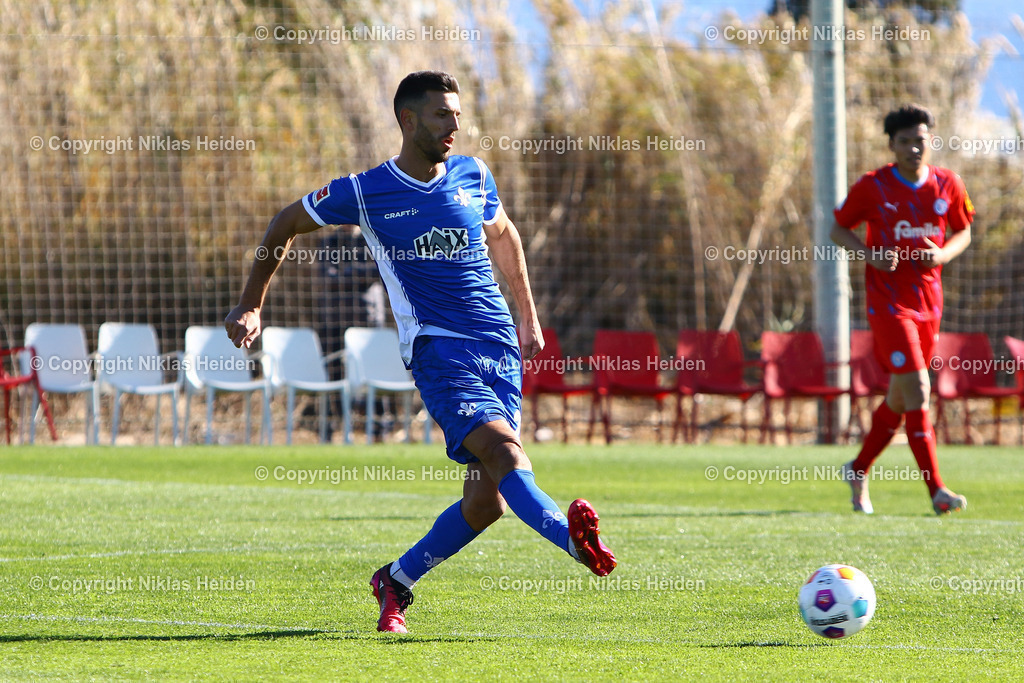 NH_HolsteinKiel_SVDarmstadt98_Testspiel_06012024 | #23 Klaus Gjasula (SV Darmstadt 98)

Testspiel I Trainingslager Spanien I 06.01.2024