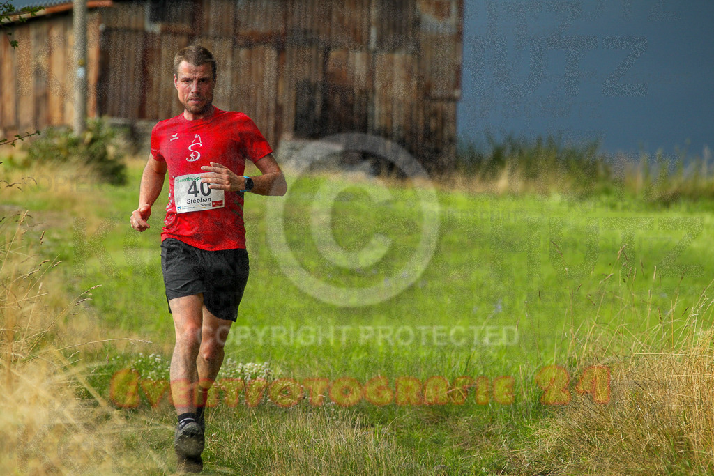 250801_1850_EV4_7582 | Sportfotografie im Rhein-Sieg Kreis, Köln, Bonn, NRW, Rheinland Pfalz, Hessen, etc. Unser Tätigkeitsfeld umfasst den Laufsport vom Volkslauf über den Marathon, Duathlon, Triathon bis zum Ultralauf wie Kölnpfad Ultra oder Schindertrail.