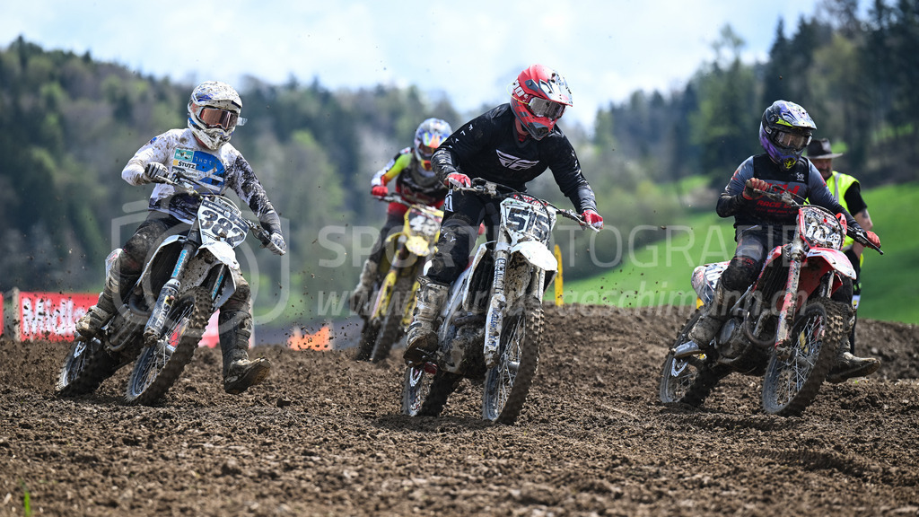 Motocross Schlatt bei Winterthur - 29. April 2023 | #382 Roth Michael aus Schoenholzerswilen (CH) auf Husqvarna, #515 Huber Nando aus Buch bei Frauenfeld (CH) auf Honda und #184 Flury Ronny aus Wilen bei Wollerau (CH) auf Honda in der Kategorie MX2 am Motocross Schlatt bei Winterthur, 29. April 2023.
Instagram: @mx_schlatt | @mc_wila | @sam_schweiz
Bild: Sportfotografie Markus Aeschimann | www.markus-aeschimann.ch - Realisiert mit Pictrs.com