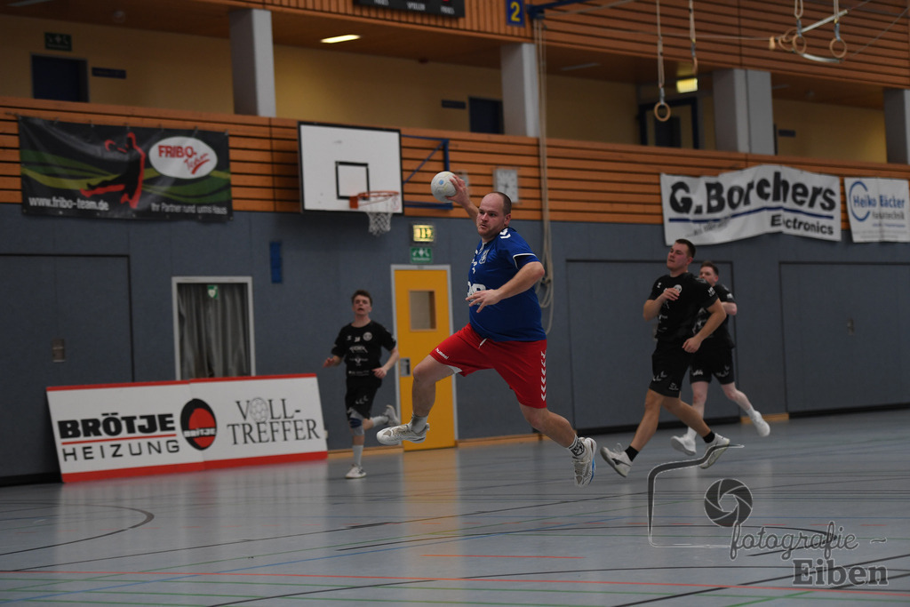 VFL Rastede-Elsflether TB 2 | VFL Rastede (blau)-Elsflether TB 2 (schwarz) am 06.04.2024 in Rastede (Sporthalle Feldbreite), Deutschland, Photo: Philip Eiben 2024 - Realisiert mit Pictrs.com