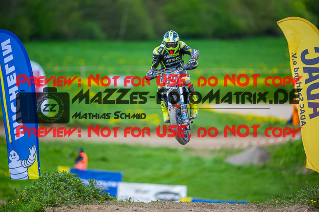 MaZZes_FotoMatrix_230506_1808 | S4