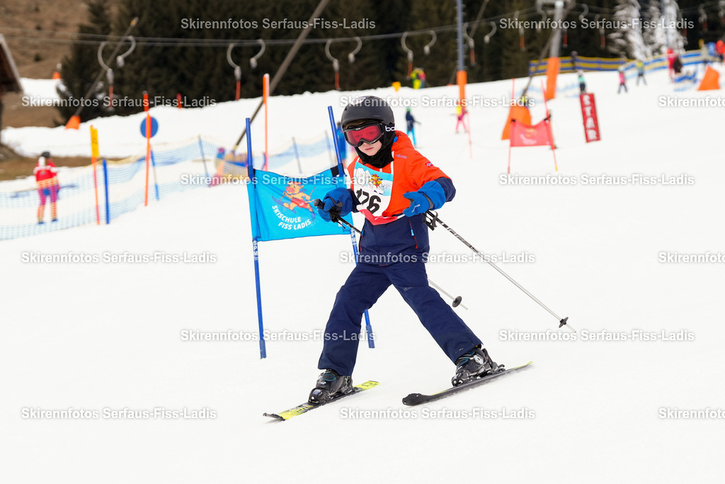 SRF_02.01.2026_0195 | Skirennfotos,Serfaus,Fiss,Ladis,Kinderskirennen,Winter,Tirol,Oberland,skirace,SFL,feelfree,weil wir's genießen,ski,Ski,skifahren,Sonnenplateau, - Realisiert mit Pictrs.com