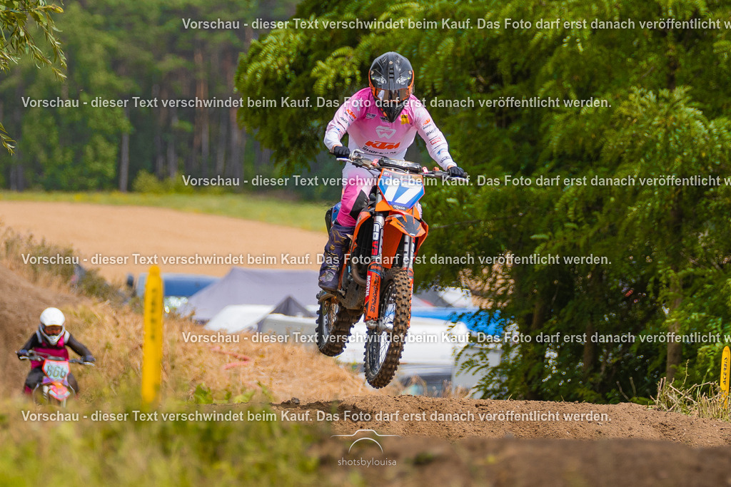 07_05_BernauerSchleife-7157 | Sportfotografin aus Berlin-Brandenburg mit Fokus auf Motocross. Ich halte deine sportliche Leistung und echte Emotionen auf und neben der Strecke professionell fest. Entdecke die Fotos von deinem Rennen und bestelle sie direkt hier im Shop.