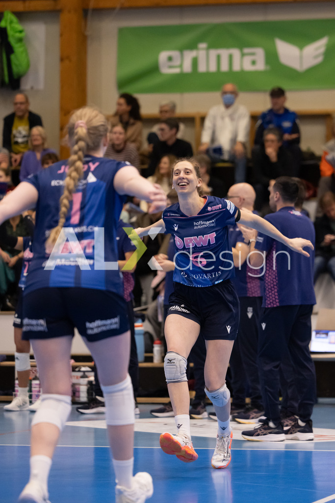 Volleyball I Frauen I Saison 2025-2026 I Volleyball NLA | Women I 1/2 Finals I  VC Kanti Schaffhausen - Sm'Aesch Pfeffingen I 18.03.2026 | 6 Madlaina Matter (CH) (Sm'Aesch Pfeffingen) – Mittelblock - Realisiert mit Pictrs.com