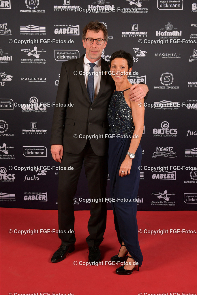 20200202-jt-0128 | 01.02.2020 - Eröffnungsball der FGE 2020 - Realisiert mit Pictrs.com