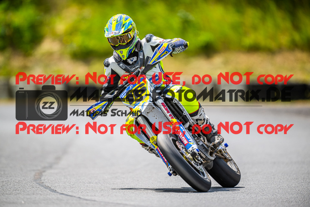 MaZZes_FotoMatrix_220528_0959 | Fotograf Mathias Schmid
Sportfotograf,
Eventfotograf,
Hochzeitsfotograf,
Portraitfotograf