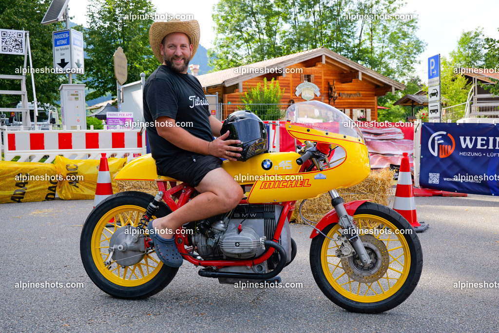 P1014660 | Erleben Sie atemberaubende, hochqualitative Fotos Ihrer Fahrt entlang der malerischen Alpenstraßen. Besuchen Sie alpineshots.com, um professionelle Aufnahmen Ihrer unvergesslichen Reise zu finden und zu kaufen - Realisiert mit Pictrs.com