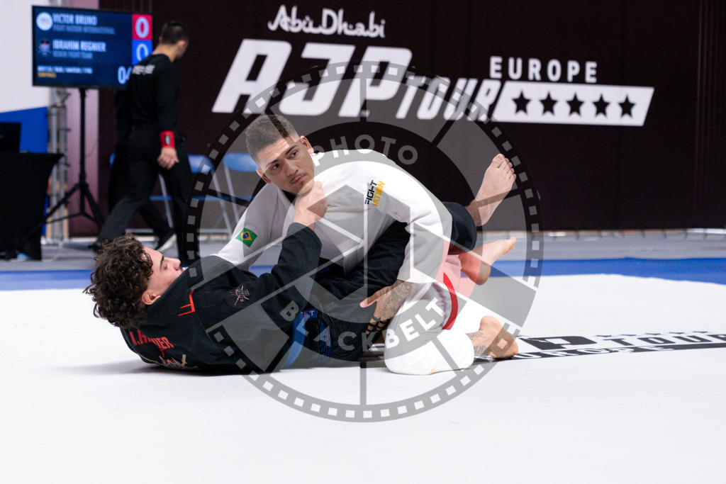 20241013PBB0943 | Athletes compete during the AJP Tour Europe Continental Jiu-Jitsu Amateurs & Masters Championship on October 13, 2024 in Almere near Amsterdam, Netherlands. © Chiara Dazi / photoblackbelt
