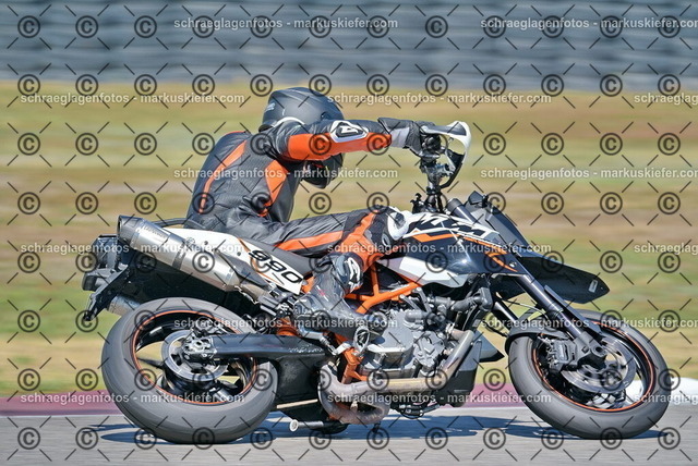 26bt04-1043 | markuskiefer.com - Realisiert mit Pictrs.com