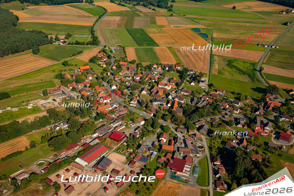 Das Luftbild zeigt : Lindau Trebgast - Die Luftaufnahme wurde 2024 vom UL-Flugzeug aus erstellt ( keine Drohne ) - Hochauflösende Luftaufnahme - Für grossformatige Ausdrucke geeignet. Die Geschenkidee !Mit Lizenz und Bildrechte bestellbar