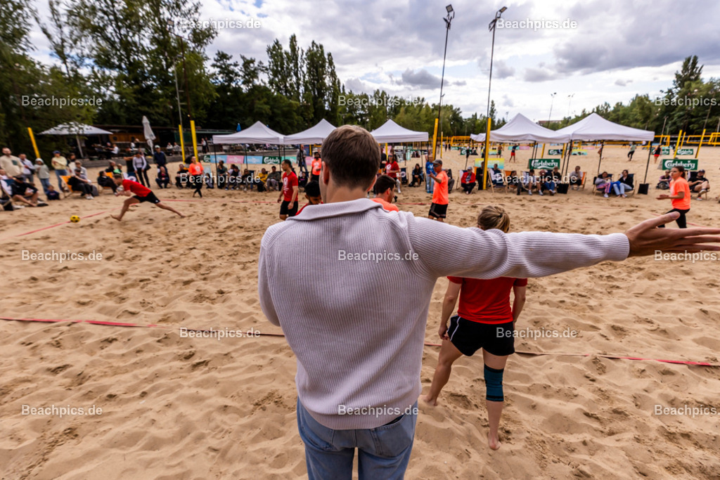 2025-200083407-Strandvölkerball-WM |  24.08.2025; Berlin Foto: Gerold Rebsch - www.beachpics.de