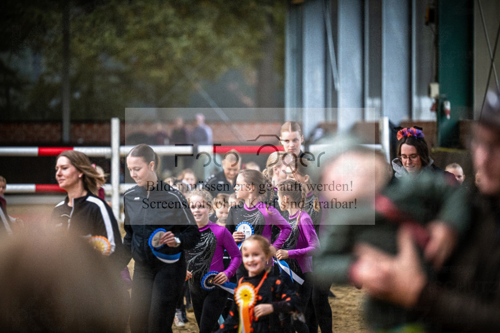 DOS_0475 | Entdecke hochwertige Reitturnierfotos von Foto Oger. Professionell, emotional und authentisch – jetzt Lieblingsmomente im Shop bestellen.Deutschlandweite Turnierfotografie. - Realisiert mit Pictrs.com