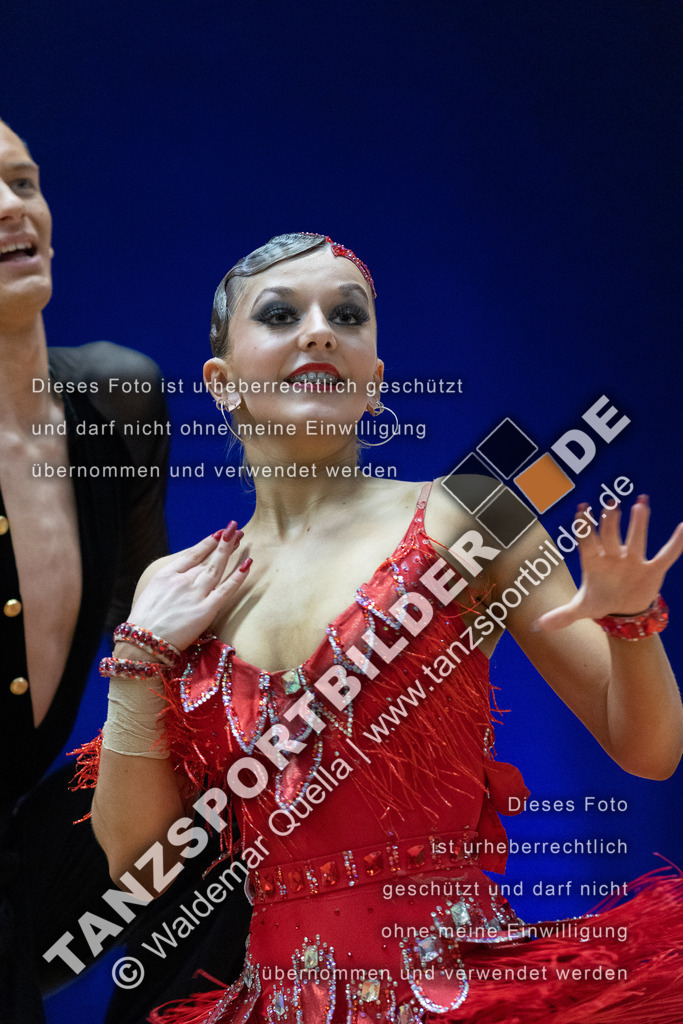 20230115-02137 | Hier finden Sie Tanz Bilder vom Latein und Standard Formationen tanzen. Sportbilder vom Tanzsport. Schöne Fotos und von Weltmeisterschaft, Europameisterschaft, Bundesliga, Regionalliga, Oberliga und Landesliga sowie von GOC Stuttgart, DanceComp, WM Bremen