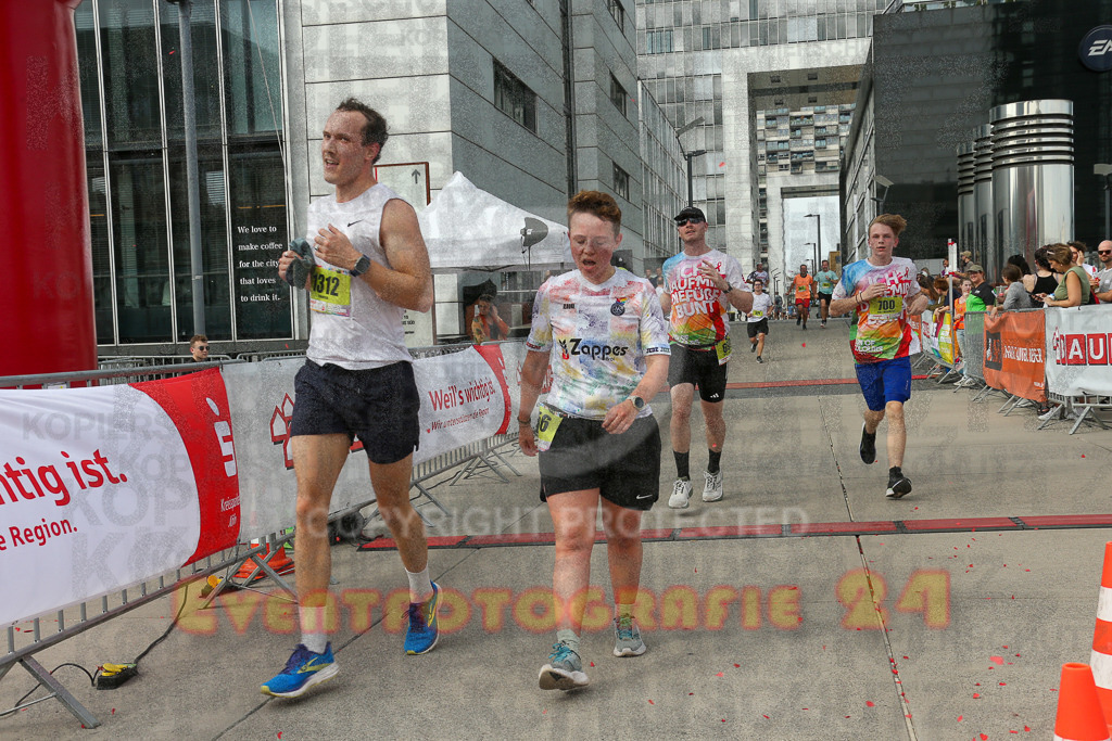 250920_1521_EX1_8996 | Sportfotografie im Rhein-Sieg Kreis, Köln, Bonn, NRW, Rheinland Pfalz, Hessen, etc. Unser Tätigkeitsfeld umfasst den Laufsport vom Volkslauf über den Marathon, Duathlon, Triathon bis zum Ultralauf wie Kölnpfad Ultra oder Schindertrail.