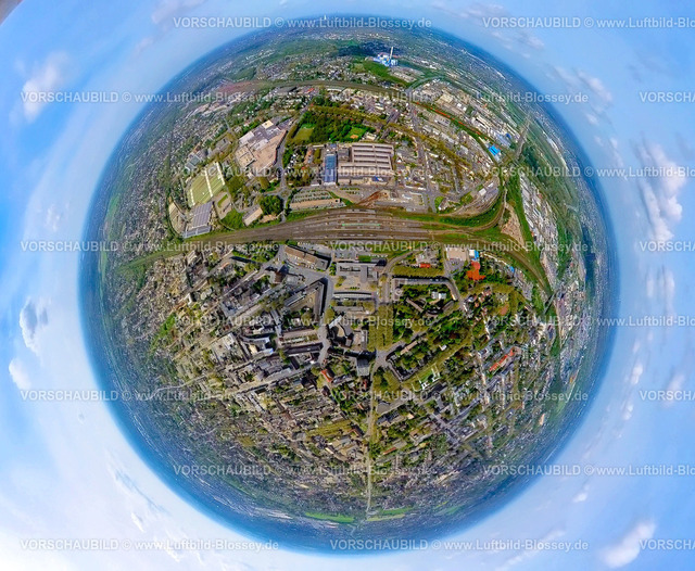 Oberhausen240490082HauptbahnhofMitte | Luftbild, Hauptbahnhof Oberhausen Hbf Bahnhofsgebäude am Willy-Brabdt-Platz, Bahnsteige und Bahngleise, Gewerbegebiet Buschhausener Straße mit Altenberger Park, hinten das Entsorgungsunternehmen GMVA Niederrhein GmbH, Wohngebiet Wohnen und Leben, Innenstadt, Oberhausen, Rheinland, Ruhrgebiet, Nordrhein-Westfalen, Deutschland