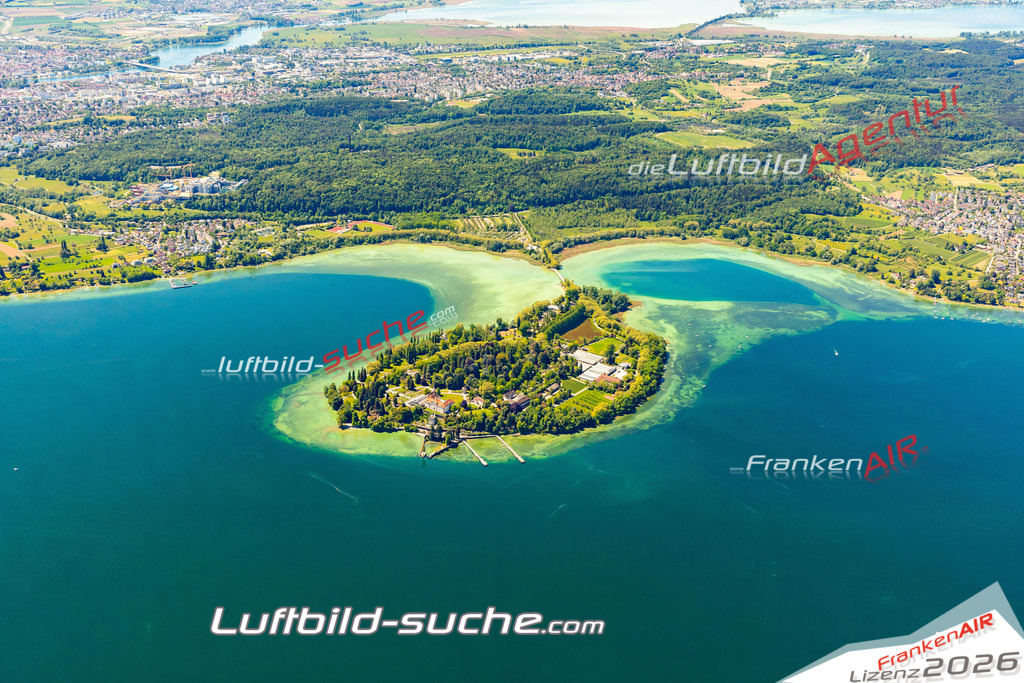 Das Luftbild zeigt : Insel Mainau Konstanz - Die Luftaufnahme wurde 2024 vom UL-Flugzeug aus erstellt ( keine Drohne ) - Hochauflösende Luftaufnahme - Für grossformatige Ausdrucke geeignet. Die Geschenkidee !Mit Lizenz und Bildrechte bestellbar