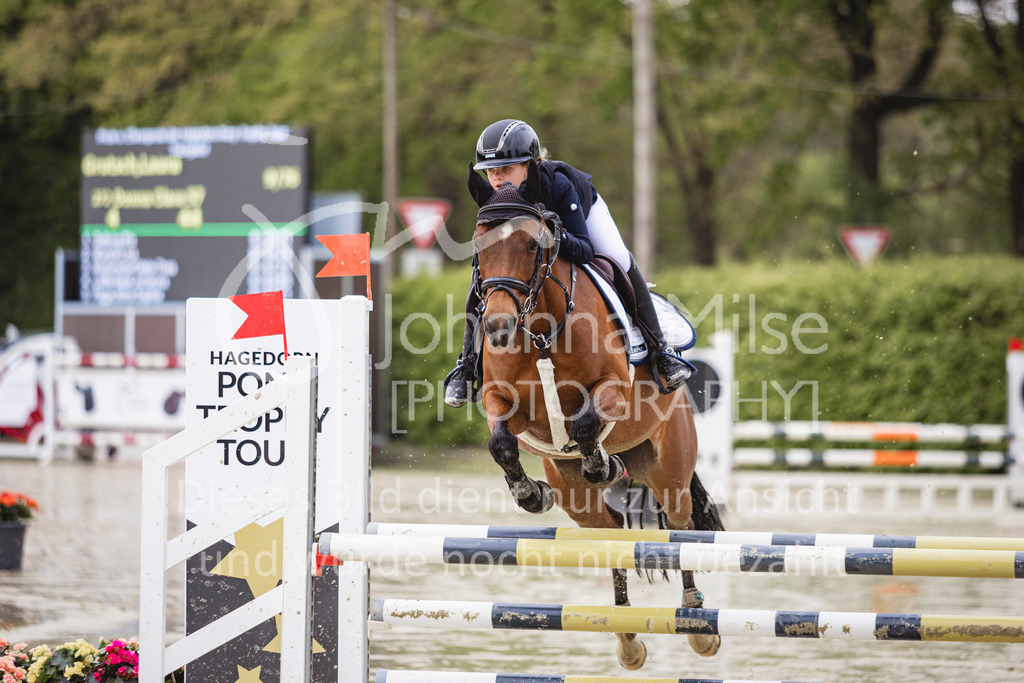 240426_Olfen-Vinnum_PonyTrophy-146 | Deine schönsten Turniermomente als professionelle Fotos! Entdecke hochwertige Pferdesport-Fotografie im Online-Shop. Jetzt Fotos finden & bestellen!