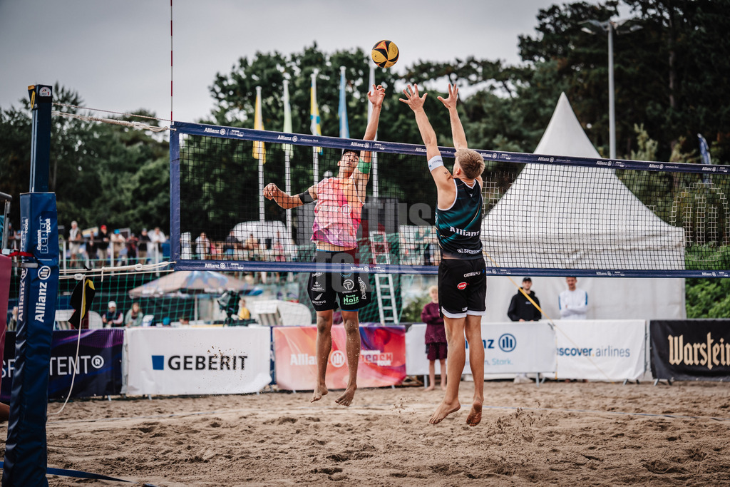Beachvolleyball | Männer | Deutsche Meisterschaften 2025 Timmendorfer Strand | 05.09.2025 | v.l. Valentin Schneckenburger gegen Luis Kubo