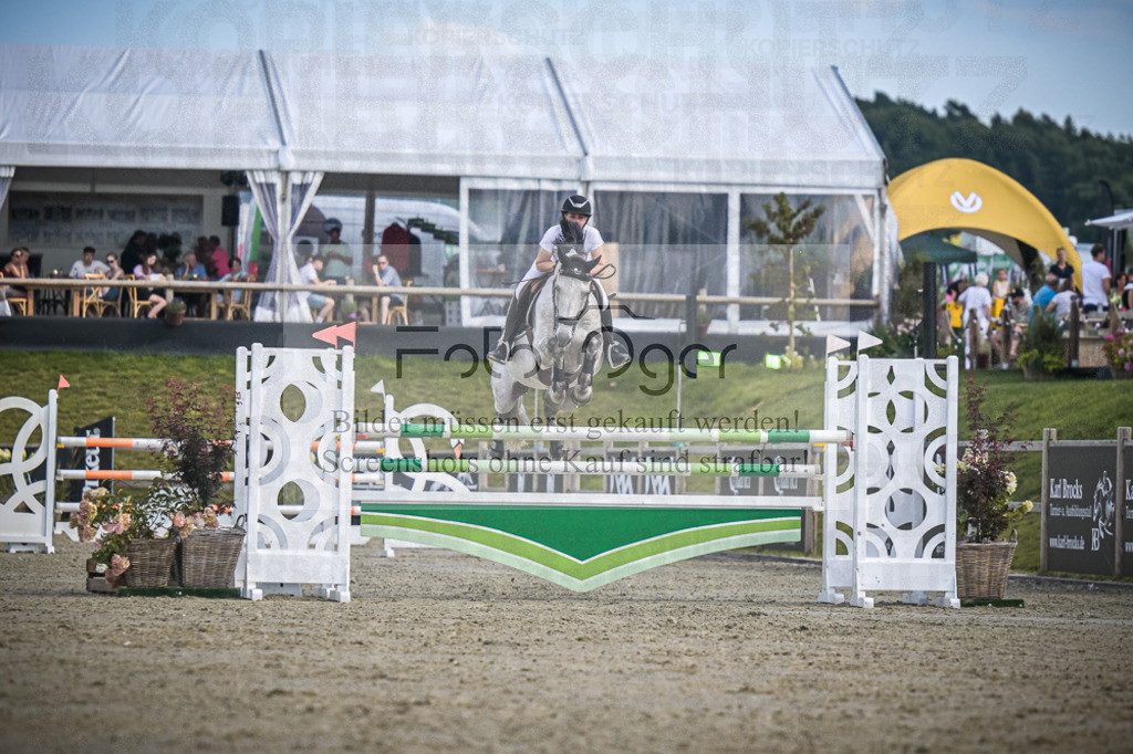 DOS_0608 | Entdecke hochwertige Reitturnierfotos von Foto Oger. Professionell, emotional und authentisch – jetzt Lieblingsmomente im Shop bestellen.Deutschlandweite Turnierfotografie. - Realisiert mit Pictrs.com