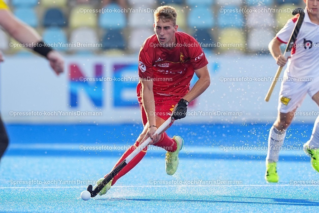 xydrx10082505008 | 10.08.2025, xydrx, Herren EuroHockey Championship 2025, Gruppenphase, Gruppe A, Spanien - Österreich, Sparkassenpark Mönchengladbach: Pol Cabre Verdiell (ESP #22)