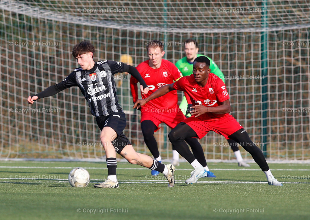 A_LUI_250125_20 | SPORT FUSSBALL TESTSPIEL ASKOE OEDT -SK DYNAMO BUDWEIS 25.01.2025 IM BILD: FLORIAN FELLINGER,ADAMSON SHARAFA  (BEIDE  OEDT)    FOTO:FOTOLUI