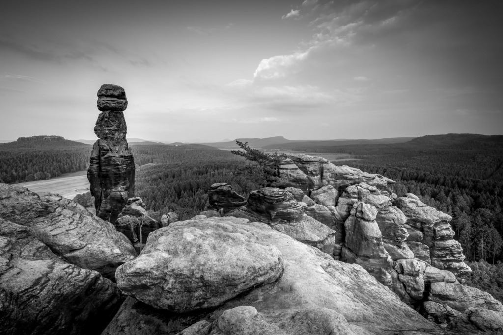 Barbarine | Die Barbarine auf dem Pfaffenstein im Elbsandsteingebirge - Realisiert mit Pictrs.com