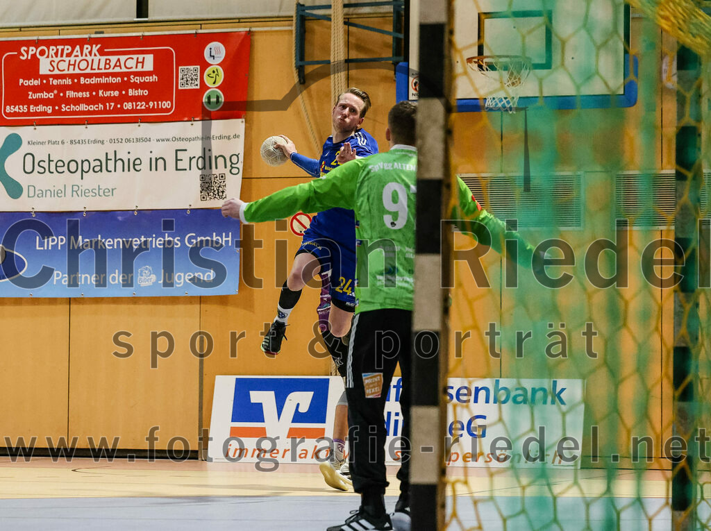2024-02-24_069_SpVgg_Altenerding_gegen_SSG_Metten | Erding, Deutschland, 24.02.2024:
Handball, Bezirksoberliga Männer 2023 / 2024, 16. Spieltag, SpVgg Altenerding gegen SSG Metten, Endergebnis: 29:24

Matthias Elgeti (SSG Metten, #24), Ferdinand Mayer (SpVgg Altenerding, #97)

Foto: Christian Riedel / fotografie-riedel.net