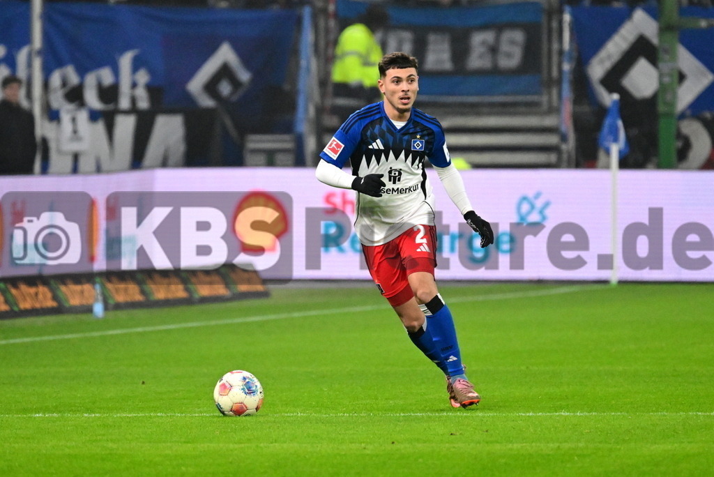 KBS Picture_HSV-Frankfurt_029 | Mikelbrencis William (HSV) ,Sportplatz :  Volksparkstadion, - Realisiert mit Pictrs.com