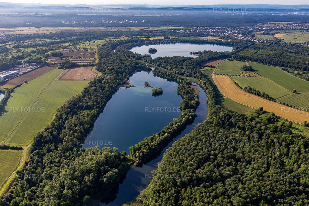 Luftbild: Rheinniederungskanal zwischen Streitköpfle See und Baggersee Mittelgrund im Ortsteil Leopoldshafen in Eggenstein-Leopoldshafen im Bundesland Baden-Württemberg in Deutschland. Foto: IMG_141808.jpg vom 18.06.2024 durch Werner Riehm/FLY-FOTO.de