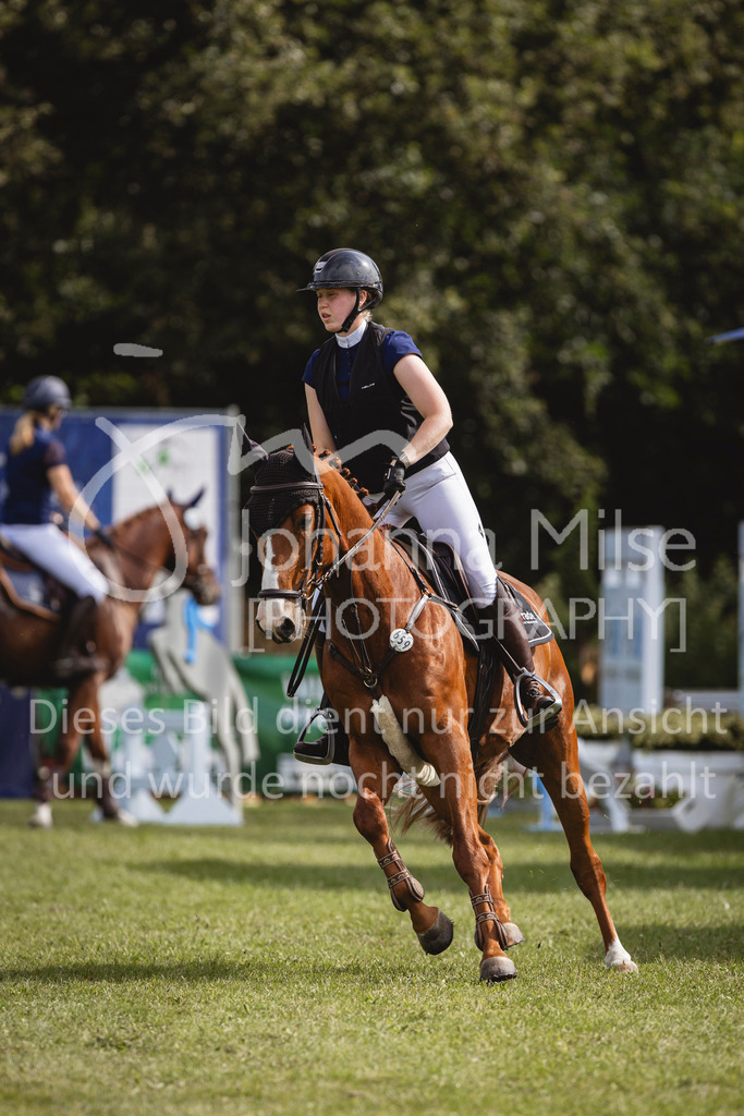 240719_LC_SprPf-A1-111 | Deine schönsten Turniermomente als professionelle Fotos! Entdecke hochwertige Pferdesport-Fotografie im Online-Shop. Jetzt Fotos finden & bestellen!