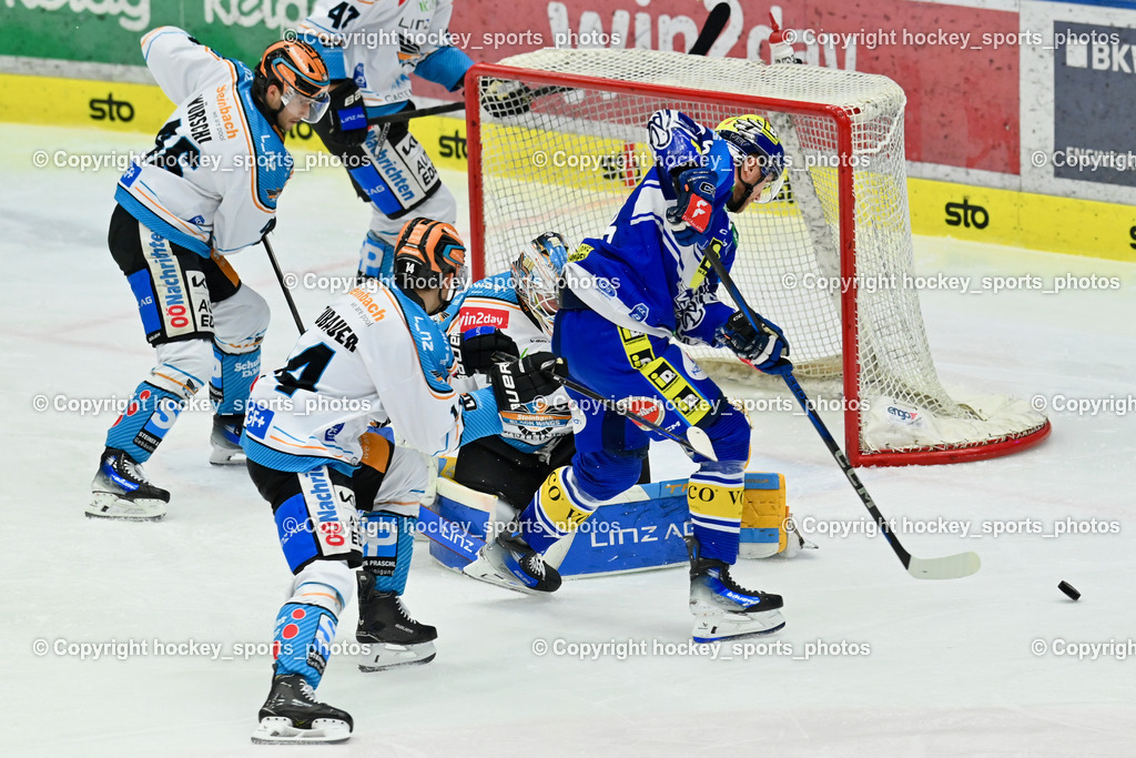 EC IDM Wärmepumpen VSV vs. STEINBACH BLACK WINGS LINZ  | #46 Würschl Niklas Andre BLACK WINGS LINZ, #14 Neubauer Henrik BLACK WINGS LINZ, #32 Tirronen Rasmus BLACK WINGS LINZ, #26 VAN NES Guus EC VSV, EC IDM Wärmepumpen VSV vs. STEINBACH BLACK WINGS LINZ , EC IDM Wärmepumpen VSV vs. STEINBACH BLACK WINGS LINZ  am 28.01.2025 in Villach (Stadthalle Villach), Austria, (Photo by Bernd Stefan)