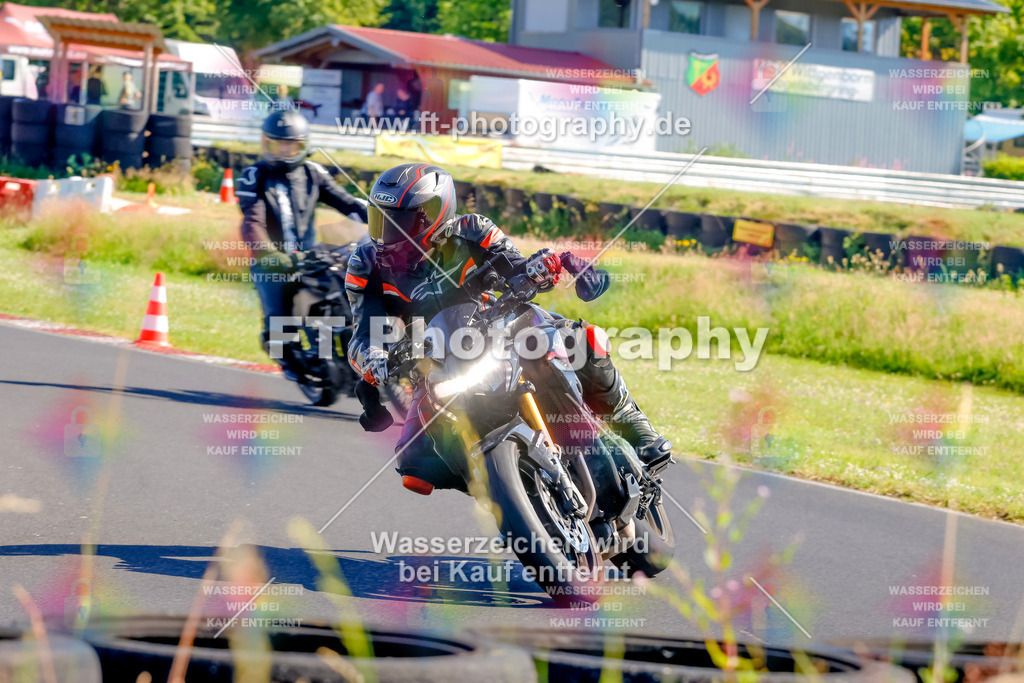 _MOT8992 | Hier findet Ihr Bilder von Touristenfahrten auf der Nürburgring Nordschleife oder von anderen Veranstaltungen die ich besucht habe. Viel Spass beim Durch Schauen 